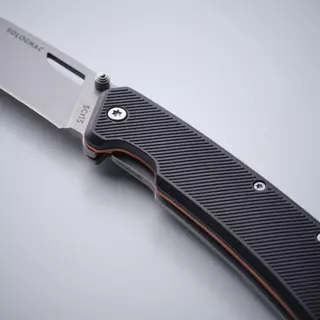 Decathlon Folding Hunting Knife มีดพับสำหรับการส่องสัตว์แบบกริป Axis 85 V2 ขนาด 8.5 ซม. - Black