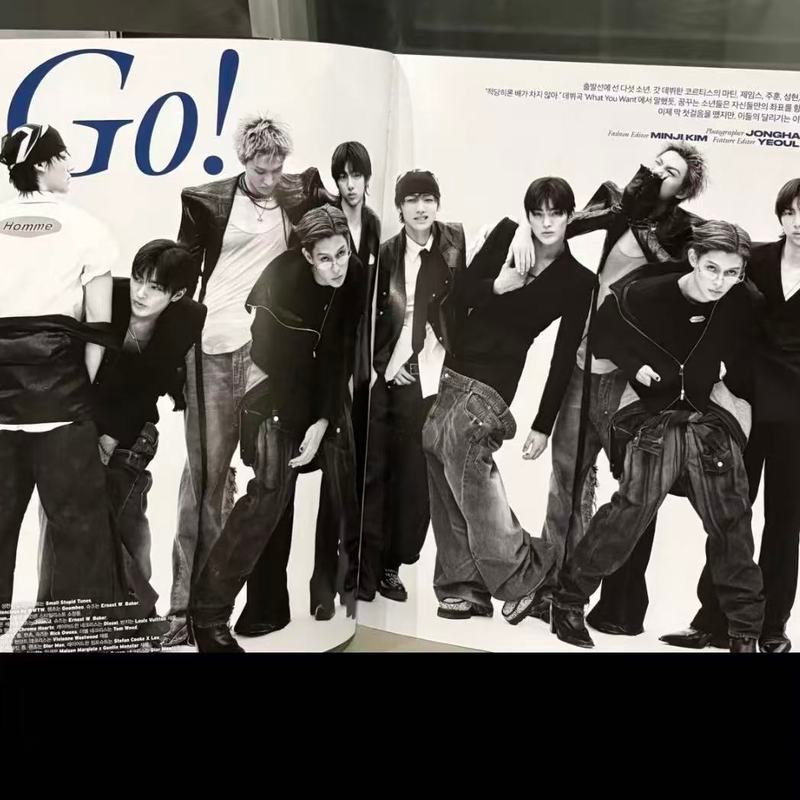 Cortis Baked Hoof Debut สินค้า wkorea ตุลาคม Merchandise Photocard cortis Martin Gold Master Trainin