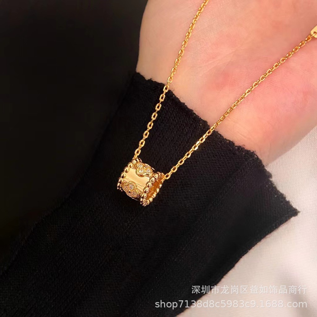 รุ่นสูง Kaleidoscope สร้อยคอผู้หญิงเงินสเตอร์ลิง V Gold 18K Rose Gold แฟชั่น Clavicle Chain yyy8.27