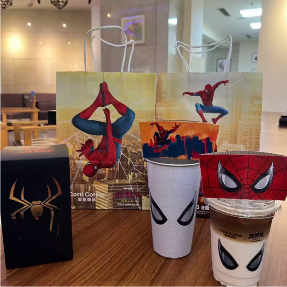 แก้วน้ำSpider Man เปลี่ยนสีตามอุณภูมิ เย็น ร้อน