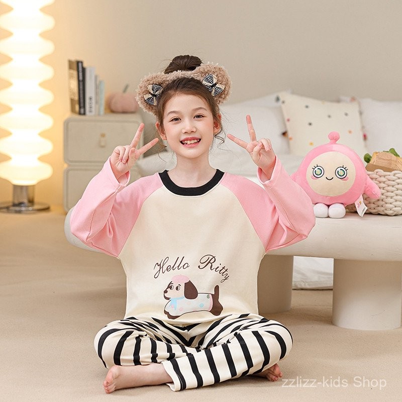 ชุดนอนแขนยาวแบบการ์ตูน คอругสำหรับทั้งชายและหญิง เหมาะสำหรับทั้งเด็กและผู้ใหญ่