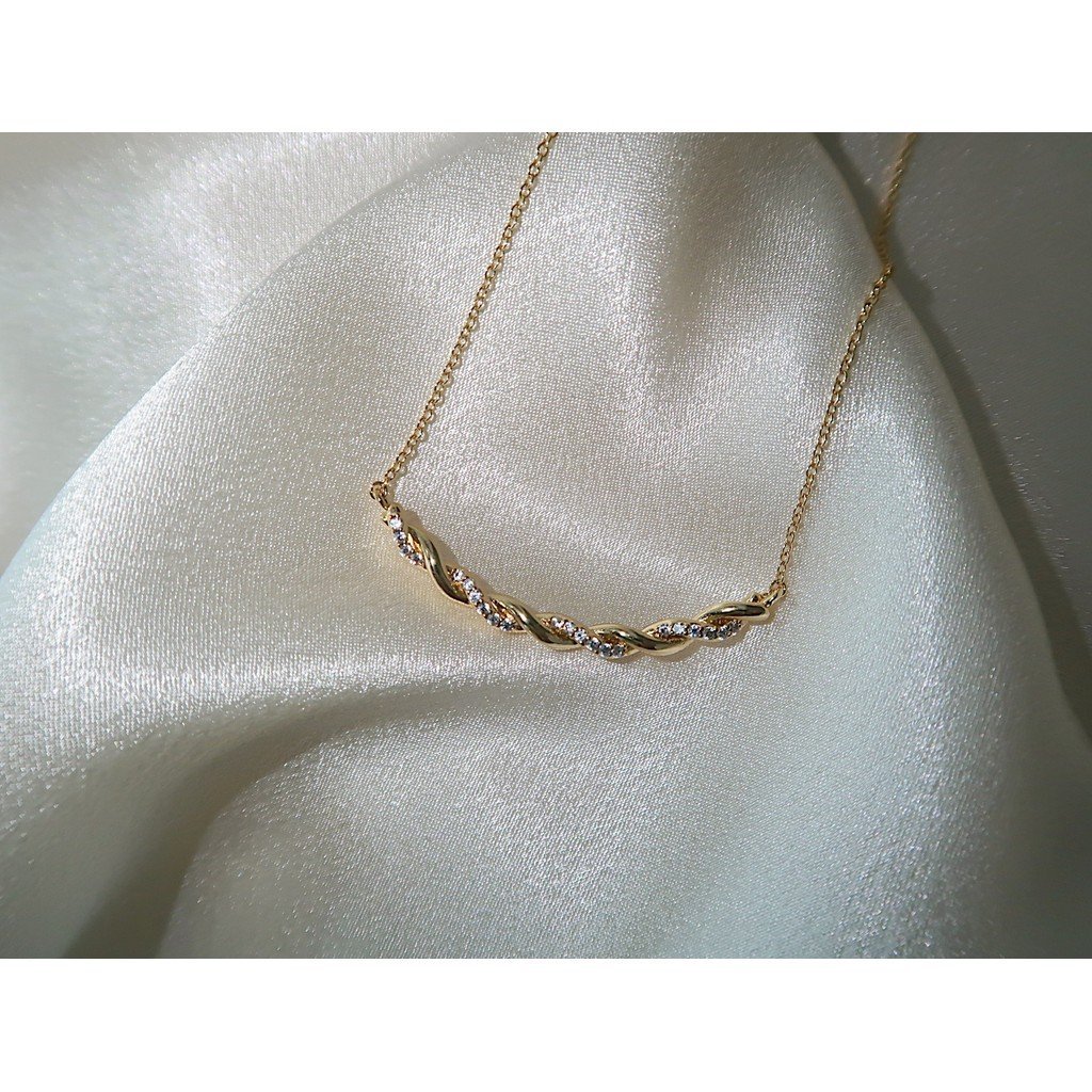 สร้อยคอลายยิ้ม สเตอร์ลิงซิลバー 925 และ 14KGF พร้อมความประณีตในการผลิต