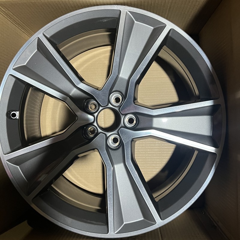 เหมาะสําหรับ 67 ซม. Audi Q5L RS การปรับเปลี่ยนล้อ Audi Q3 Q5 Q5L Deluxe Edition อัพเกรดล้อขอบอลูมิเน