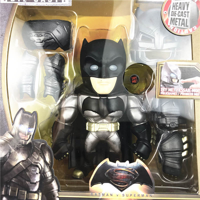 JADA Armored Batmann Luminous Armored Batmann 20 ซม.รูปตุ๊กตา