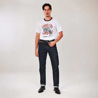 WRANGLER เสื้อยืดแขนสั้นผู้ชาย คอลเลคชั่น Wrangler Legends รุ่น WR S226MTSSN18 สีครีม