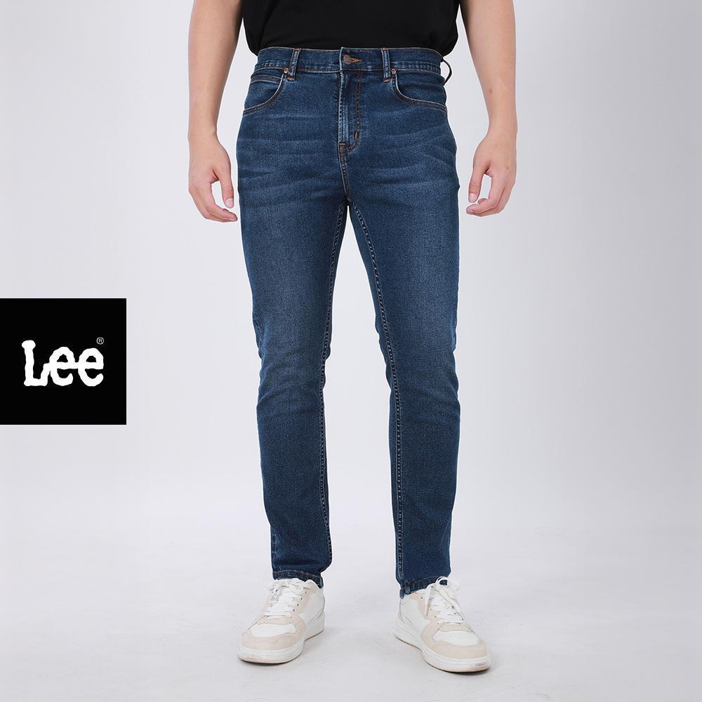 LEE กางเกงยีนส์ผู้ชาย เอวต่ำ ทรงเข้ารูป รุ่น LE S226MPOWF02 สียีนส์กลาง
