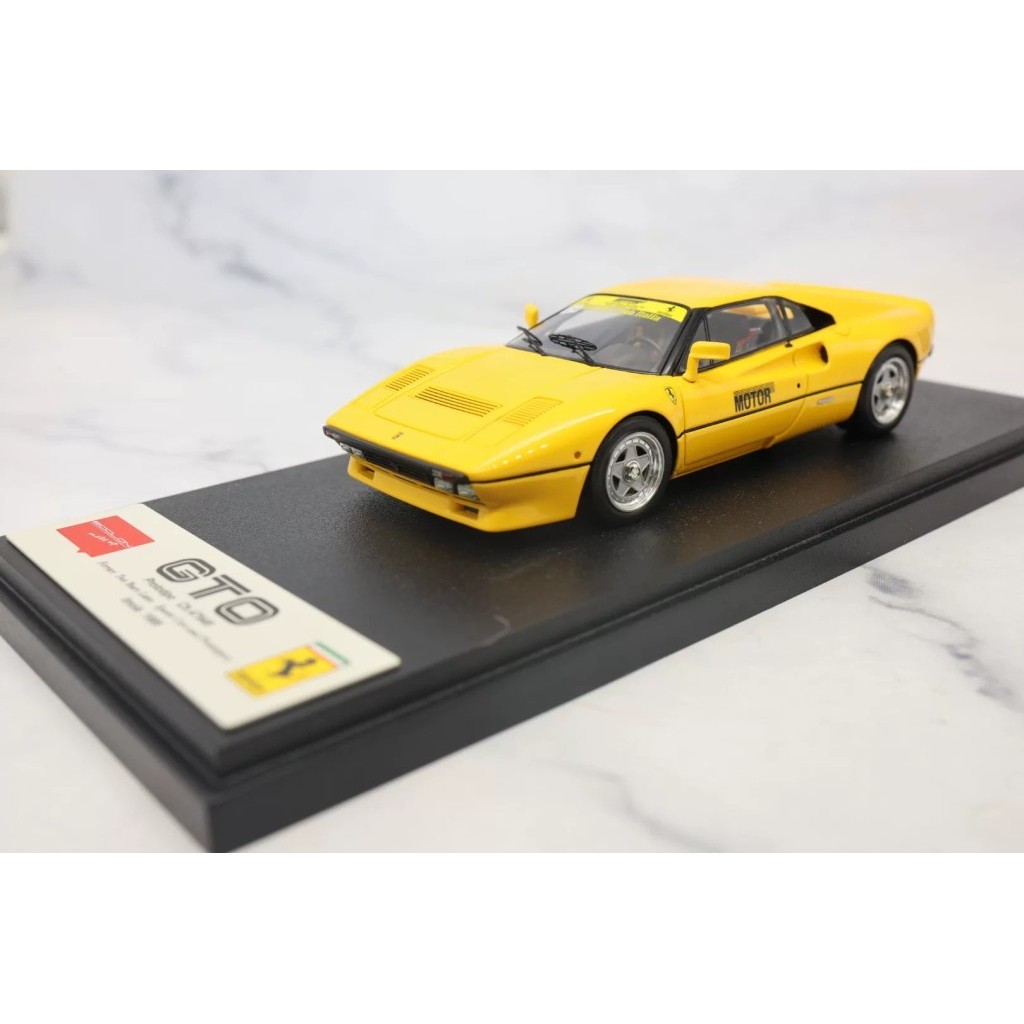 [สต๊อกพร้อม] make up 1/43 Ferrari 288 GTO Yellow Scattered Bag, Burst Window, Detail Restoration, wi