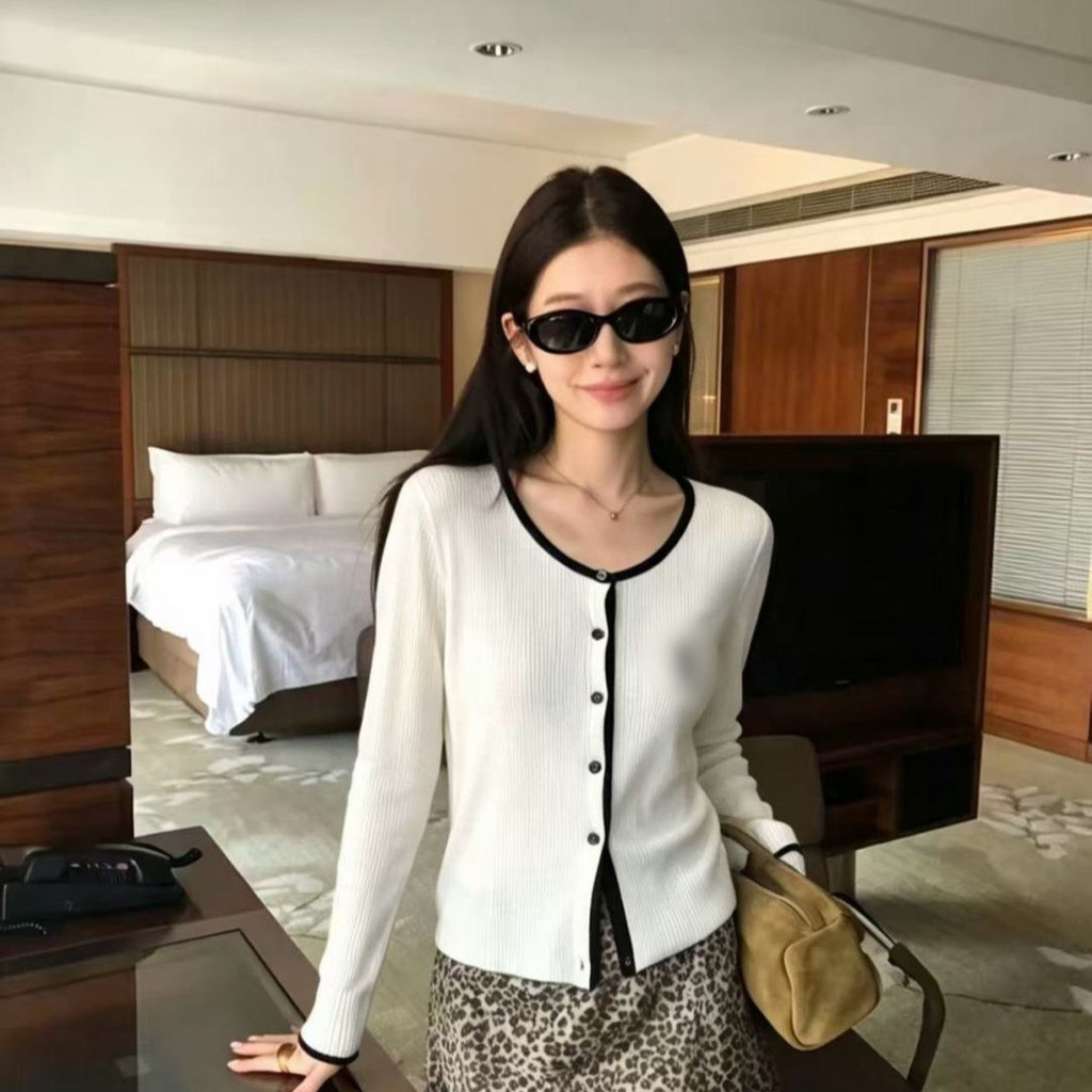 6MIM SLP ต้นฤดูใบไม้ร่วง Contrast สีรอบคอถักแขนยาวลําลอง All-Match Top