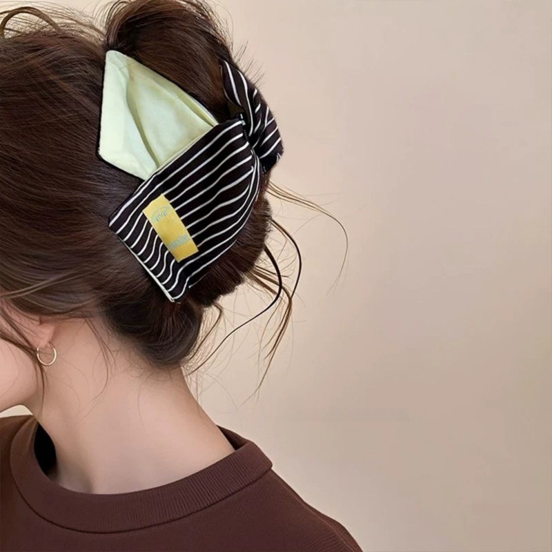 กิ๊บติดผมสามเหลี่ยมลายทางสำหรับผู้หญิง สไตล์ลำลอง พร้อมคลิปหนีบผม - รูปที่ 3