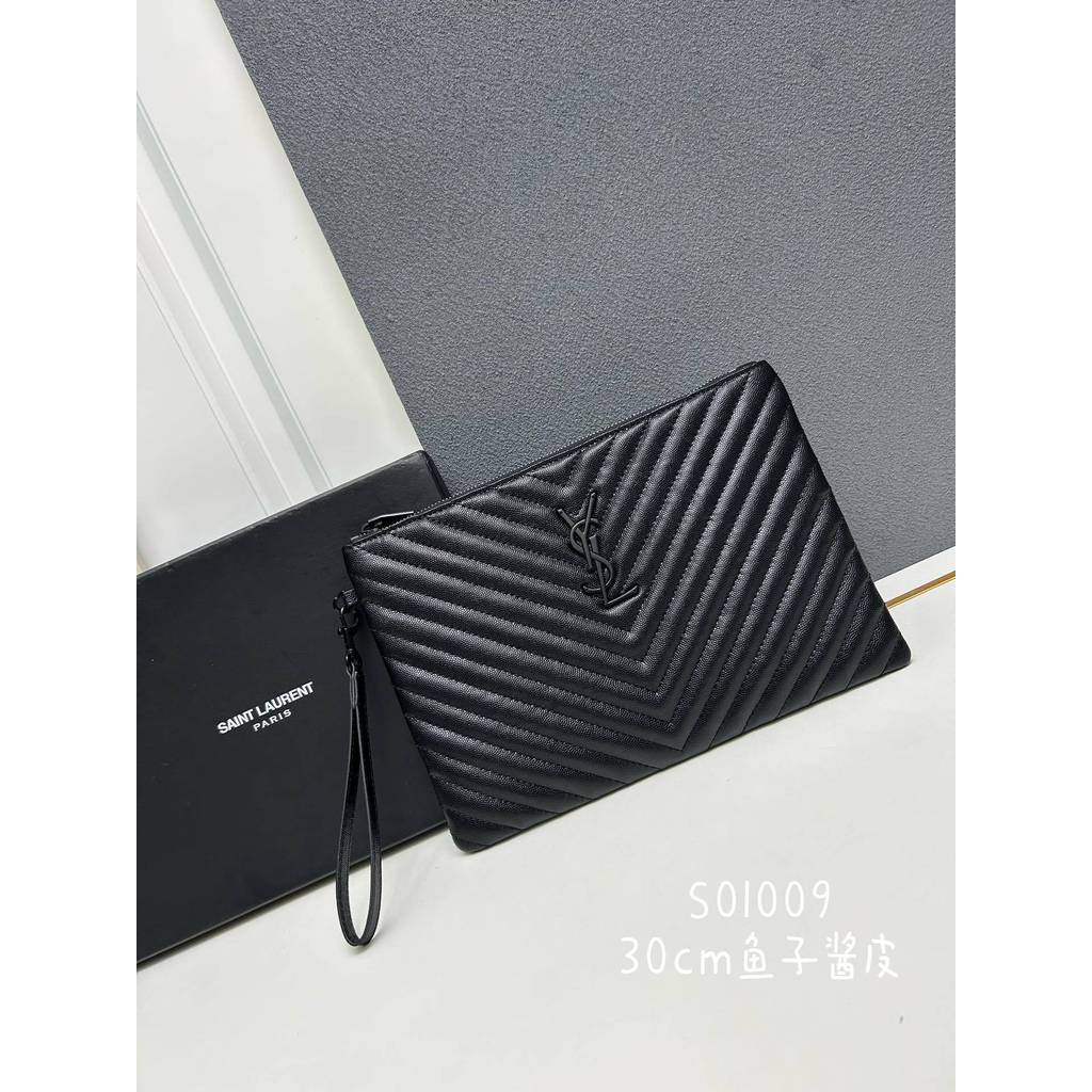 กระเป๋าคลัทซ์ SaintLaurent ดีไซน์ลูกโลก ขนาด 30 cm