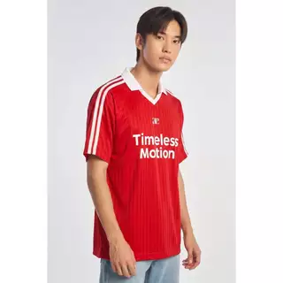 AIIZ (เอ ทู แซด) - AIIZ เสื้อโปโลคอวีแอคทีฟผู้ชายแขนสั้นทอลายทาง AIIZ Men's The Blokecore Edit Pinstripe Polo Shirt
