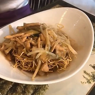 [นัมเบอร์วัน ช้อยส์] ง่วนสูน ซอสเปรี้ยว จิ๊กโฉ่ว 150 ml Sour Sauce