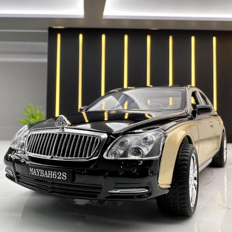 โมเดลรถยนต์ XLG Alloy ขนาด 1:24 รุ่น Maybach 62S รถซีดานธุรกิจ พร้อมเสียงและแสง ฟังก์ชันดึงถอยหลัง ข