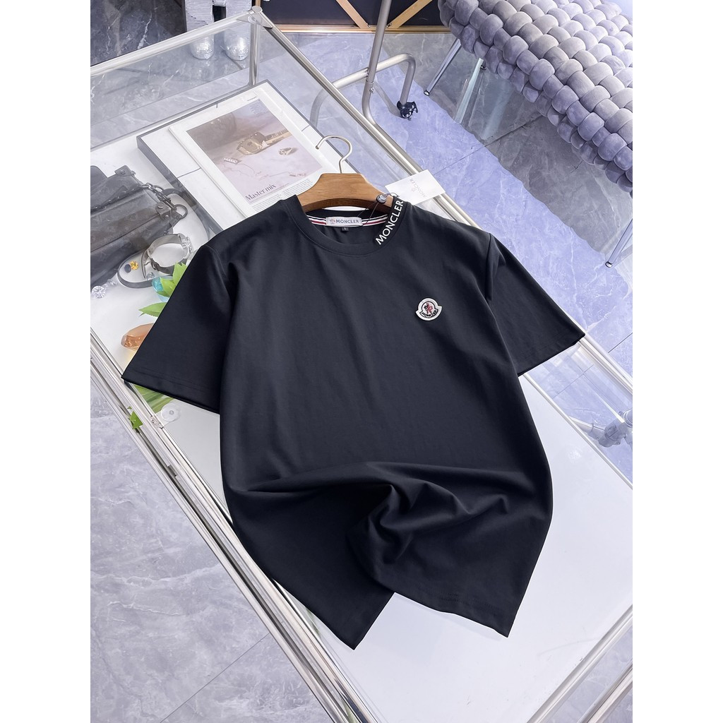 Moncler/Moncler 2026 เสื้อยืดแขนสั้นคอกลมสไตล์คู่ผู้ชายเรียบง่ายBasicแฟชั่นฤดูใบไม้ผลิหลวมขนาดใหญ่ตั