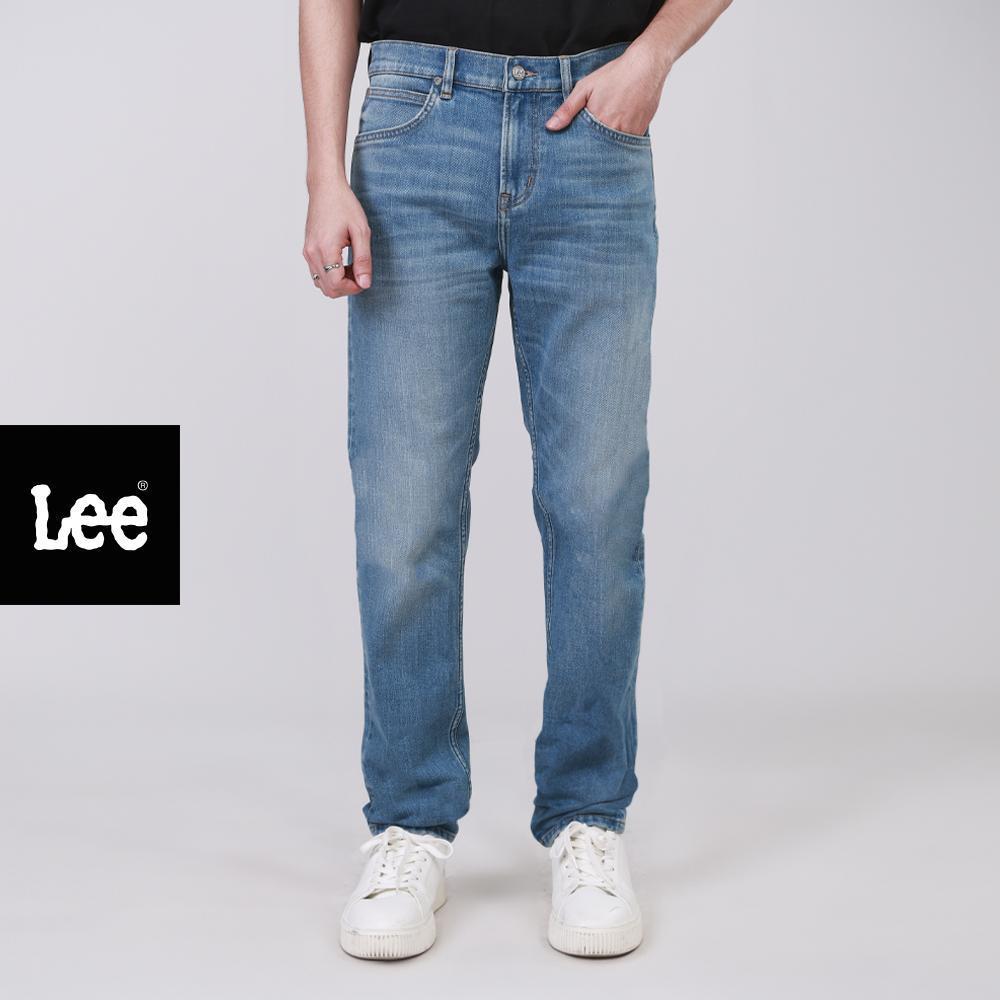 LEE กางเกงยีนส์ผู้ชาย เอวกลาง ทรงตรง รุ่น LE F126MJEAN02 สียีนส์อ่อน
