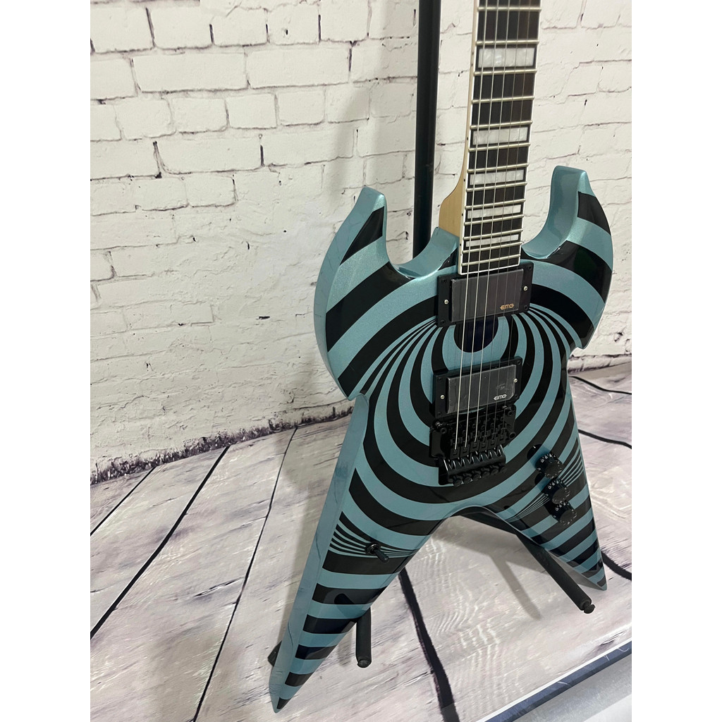 กีตาร์ไฟฟ้าจีนโลหะสีฟ้าสีระบบ Tremolo Flying V Wylde Audio Maple คอ Hot Deal