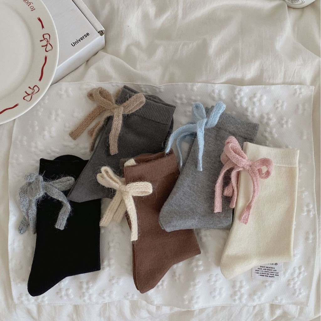 ถุงเท้าขนสัตว์ผู้หญิง แบบโลลิตา ออกแบบมาพร้อมโบว์ขนาดใหญ่และหนานุ่ม เหมาะสำหรับฤดูหนาว