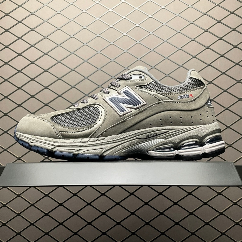 รองเท้าลําลองสําหรับบุรุษและสตรี NB 2002R ML2002RA* EUTN