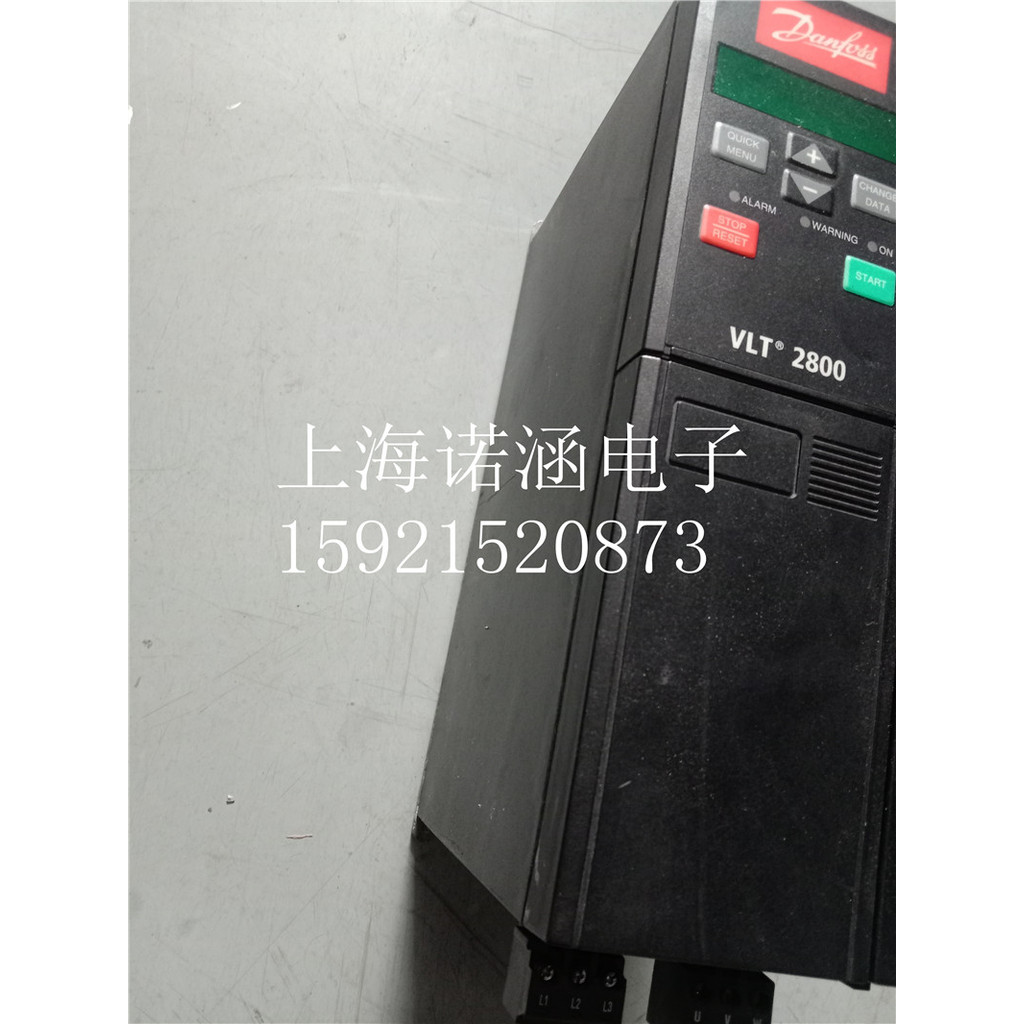 Denvers VLT2800 Series อินเวอร์เตอร์ VLT2840PT4B20STR0DBF00A00 การถ่ายภาพทางกายภาพ