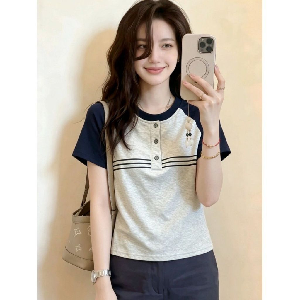 เสื้อยืดแขนสั้นติดกระดุมแฟชั่นสลิมฟิตฤดูร้อนใหม่ของผู้หญิง