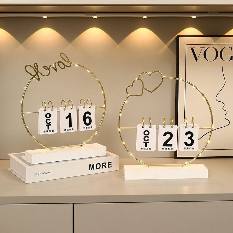 Heart-shaped new high-value desktop calendar12y Wedding calendar decorations, luxury bedroom new pro