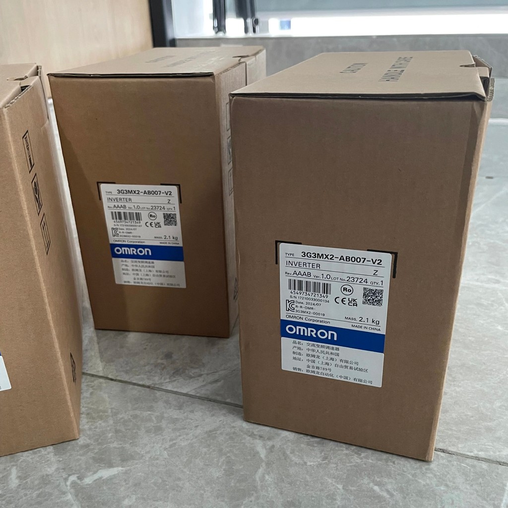 Spot การจัดส่ง 3G3MX2-AB007-V2 ไดรฟ์ความถี่ตัวแปร, ตัวควบคุมมอเตอร์ AC 0.75kW สําหรับสายพานลําเลียง