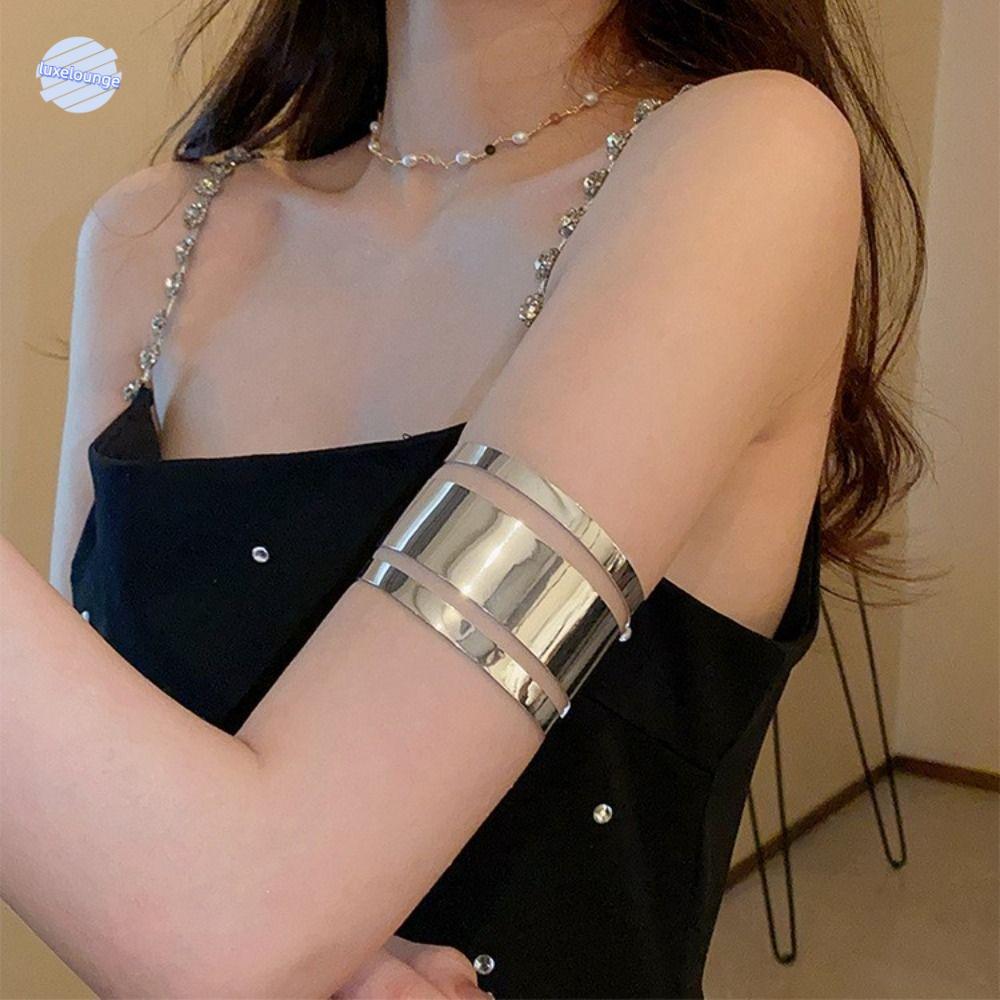 LUXELUNGE Layered Hollow Line Armband, Silver Adjustable Arm Cuff Bracelet,กําไลข้อมือกําไลข้อมือโลห