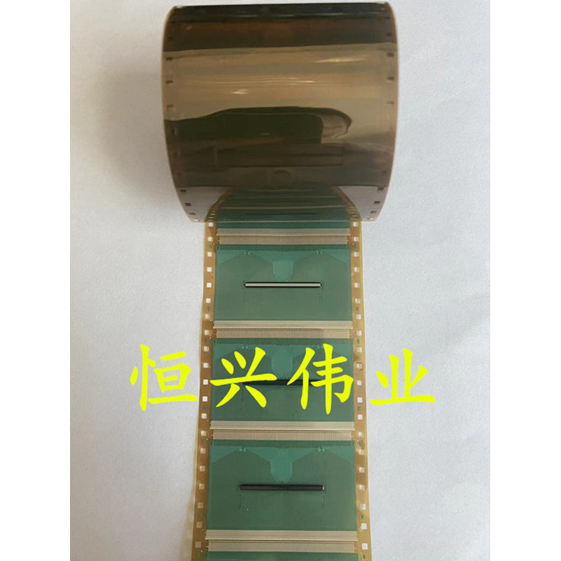 R RM76153FK-OBA RM76153FK-0BA ไดรฟ์ LCD ใหม่ล่าสุด COF/TAB ม้วนวัสดุพร้อมสต็อก