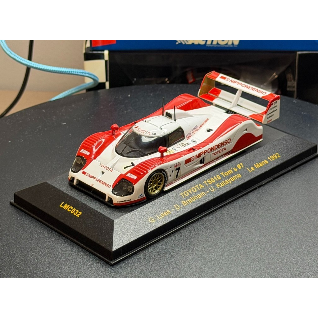 [สต๊อกพร้อม] IXO 1/43 Toyota Toyota TS010 Toms No. 1992 โมเดลซิ่ง เบอร์ 7สีแดงสีขาวจับคู่สี,วัสดุโลห