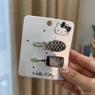 [แท้100%] Sanrio ~ Silver Prep กิ๊บติดผมKitty คิตตี้ สีSilver ตัดกับลายสก๊อต วัสดุสแตนเลสทั้งชิ้นแต่น้ำหนักเบา