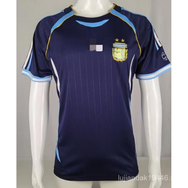 [รูปแบบใหม่]2006 Argentina MESSI RIQUELME เสื้อฟุตบอลย้อนยุคคุณภาพสูงเสื้อยืดแบบกําหนดเองเสื้อฟุตบอล