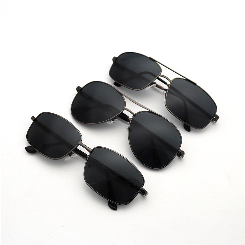 แว่นกันแดดกรอบโลหะ, แว่นกันแดด Aviator, ม่านบังแดดสีดําลําแสงเดี่ยวทรงสี่เหลี่ยม Double Beam