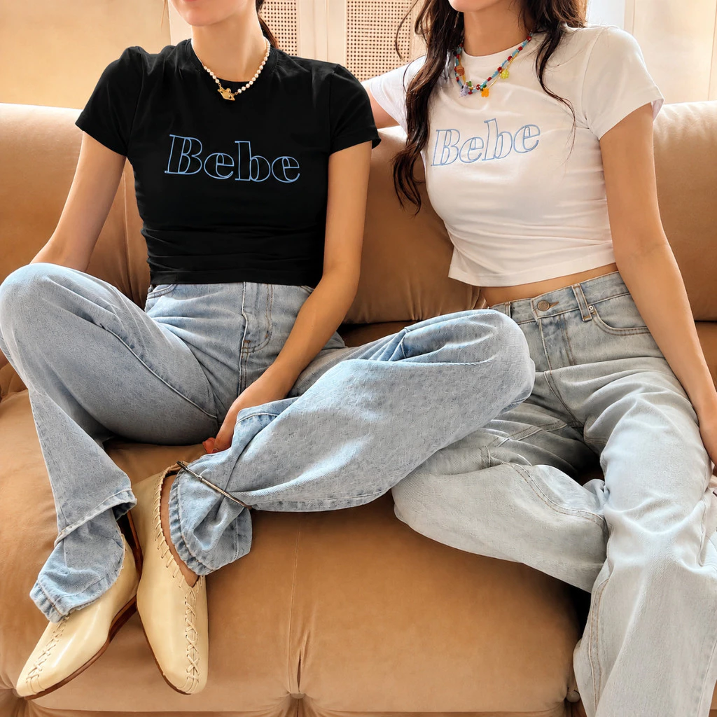【จัดส่งจากกรุงเทพฯ】🔥🔥~Bebe~เสื้อยืดแขนสั้นสีขาว เสื้อคอกลมเข้ารูปแขนสั้นผู้หญิง ใส่สบายระบายอากาศ COD