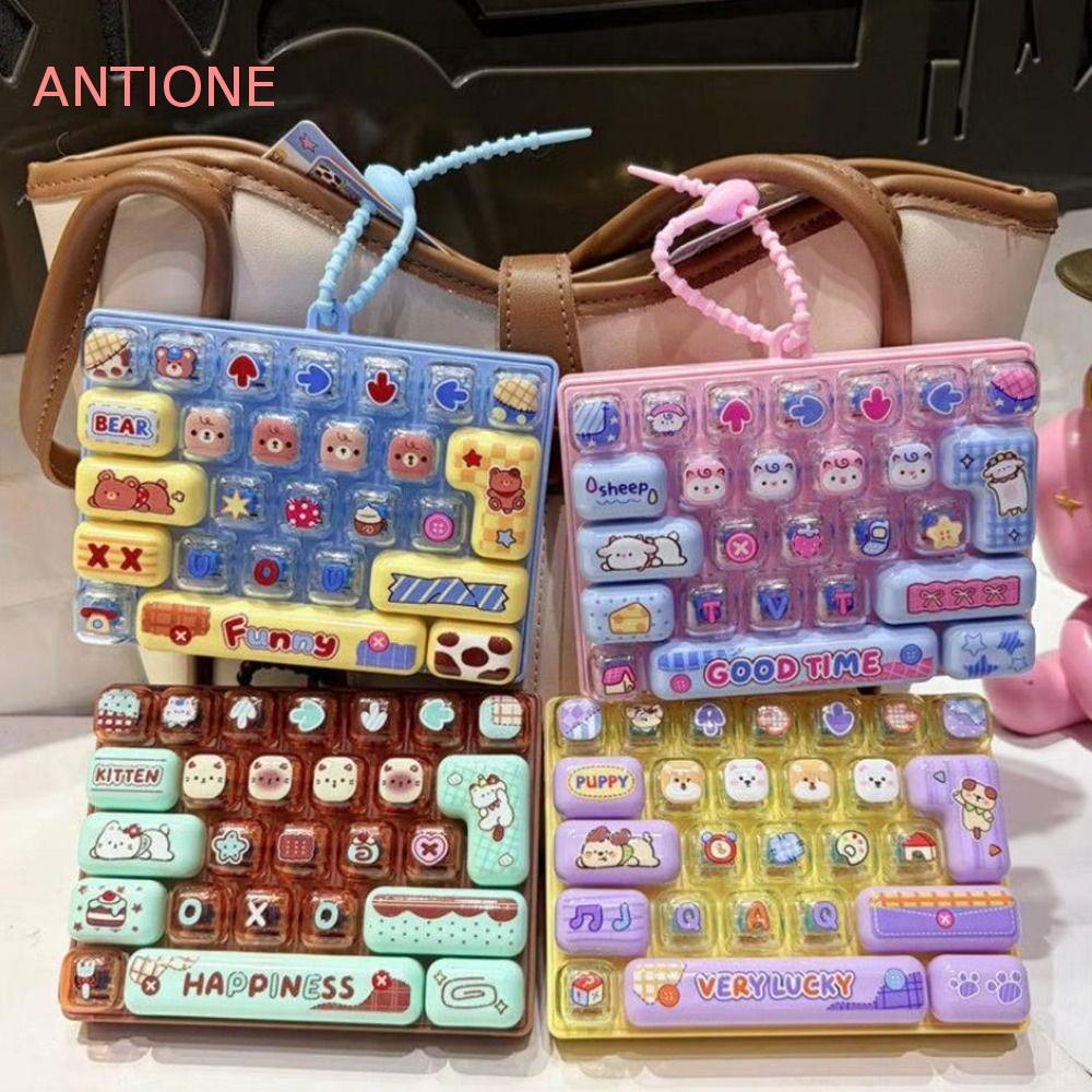 ของเล่นปุ่มบีบอัด ต่อต้าน ดีไซน์น่ารัก จี้แป้นพิมพ์ขนาดเล็กแบบทูโทนโปร่งใสแป้นพิมพ์จําลองดีไซน์ใหม่ 26 คีย์แป้นพิมพ์พวงกุญแจเดสก์ท็อปตกแต่ง