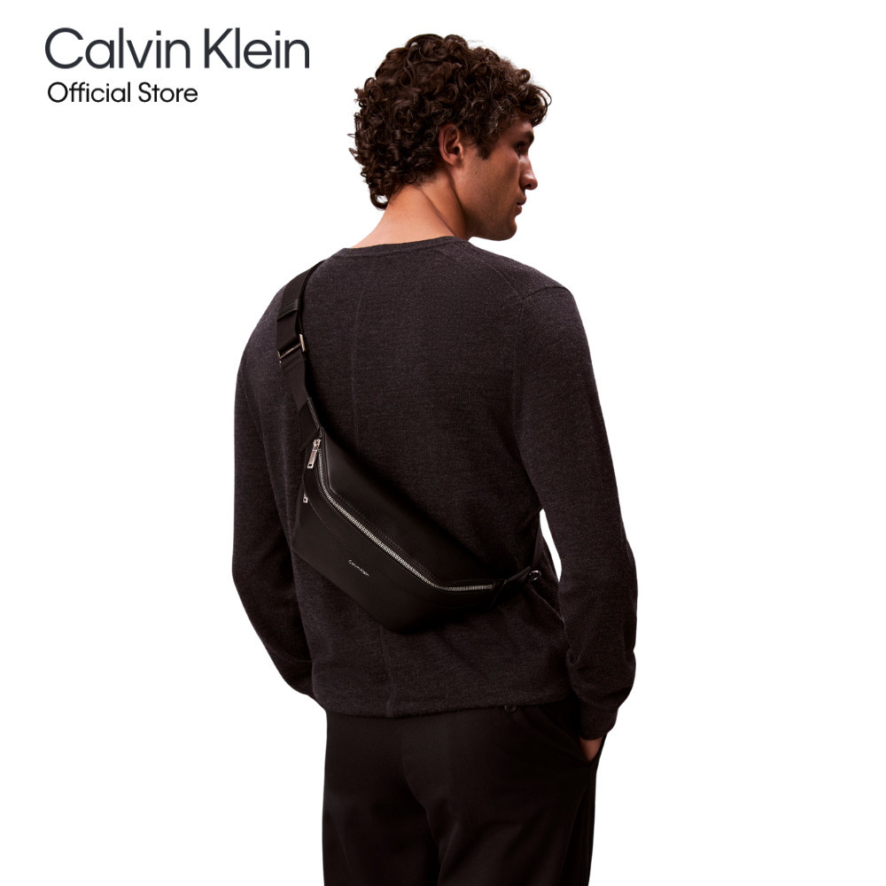 CALVIN KLEIN กระเป๋าสะพายข้างผู้ชาย Waistpack ทรง Belt Bag รุ่น 4D3161G UB1 - สีดำ