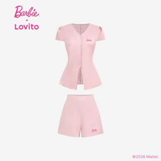 (New Arrival) Barbie™ X Lovito เสื้อท็อปสีชมพูผู้หญิง ฤดูใบไม้ผลิ/ร้อน แขนสั้น คอวี เอวกลาง ขากว้าง ปักลาย กระดุมหน้าและร่องหน้า เกาหลี อินเทรนด์ LBL5AD051