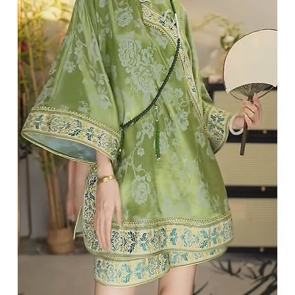 สินค้าพร้อมส่ง จัดส่งในวันเดียวกัน ชุด Jasper Fanghua ใหม่+กางเกงขาสั้น Jacquard Top หลวมสูทสองชิ้น