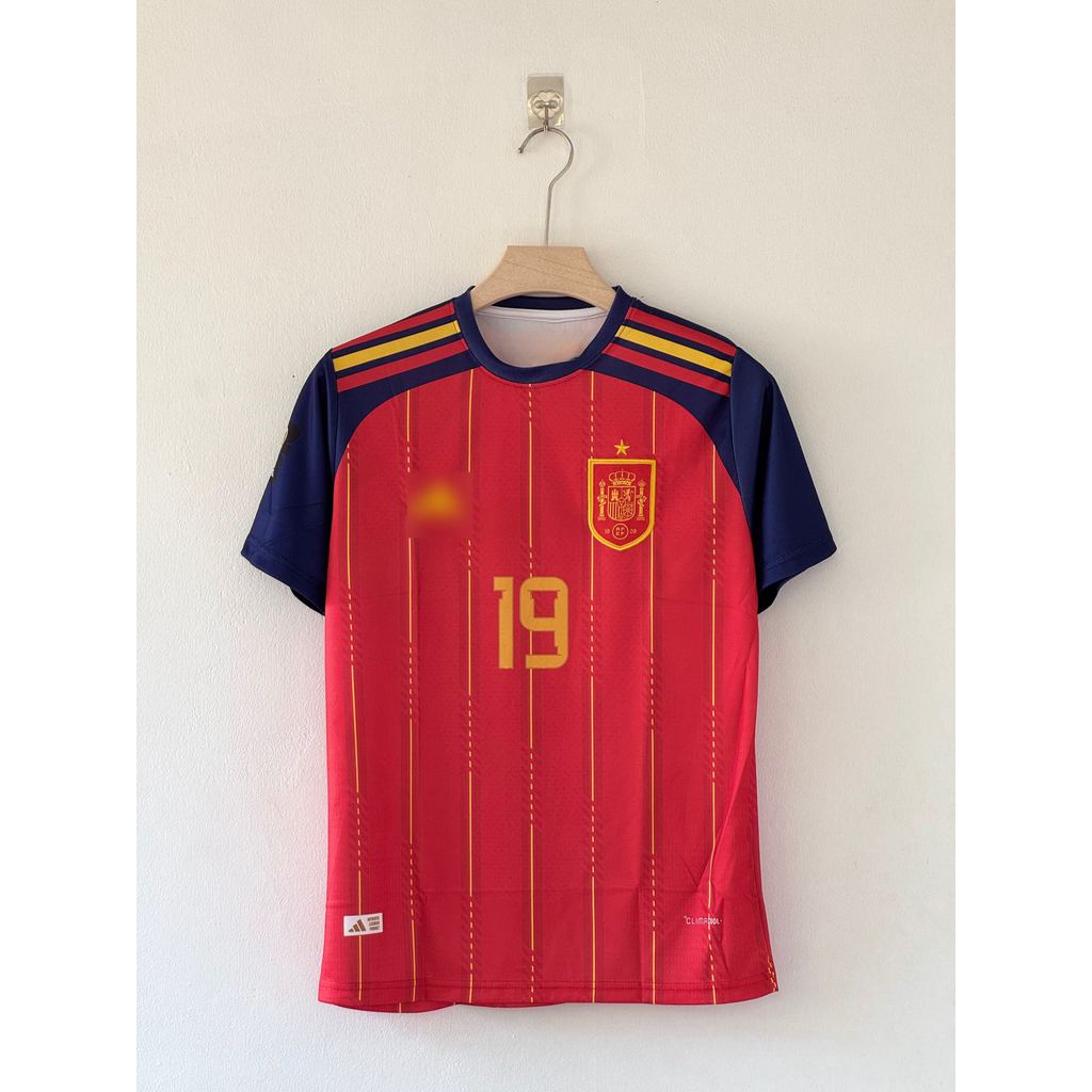 เสื้อแข่งทีมชาติสเปน รุ่น Authentic สำหรับใส่ในบ้าน La Roja ในมุมมองใหม่ – เสื้อทีมชาติสเปน ปี 2026
