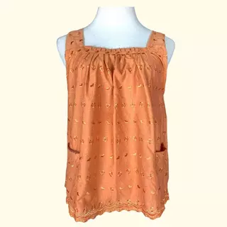 เสื้อคอกระเช้า ผ้าลูกไม้ ทรงคอจีบ ผ้าไม่คัน ใส่ไม่ร้อน ทรงสวย