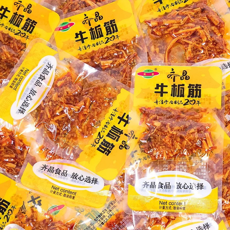 湖南特产齐晶牛板筋魔芋小零食麻辣辣条小吃小包装休闲食品牛筋8/27 Hunan specialty Qijing beef tendon konjac snack spicy strips small