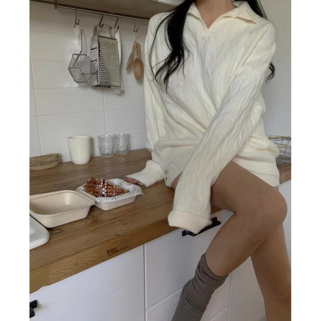 ชุดเกาหลีชิค 2 ชิ้น พolo คอปกนุ่ม มีลวดลายถักพิเศษ กางเกงขาสั้น+