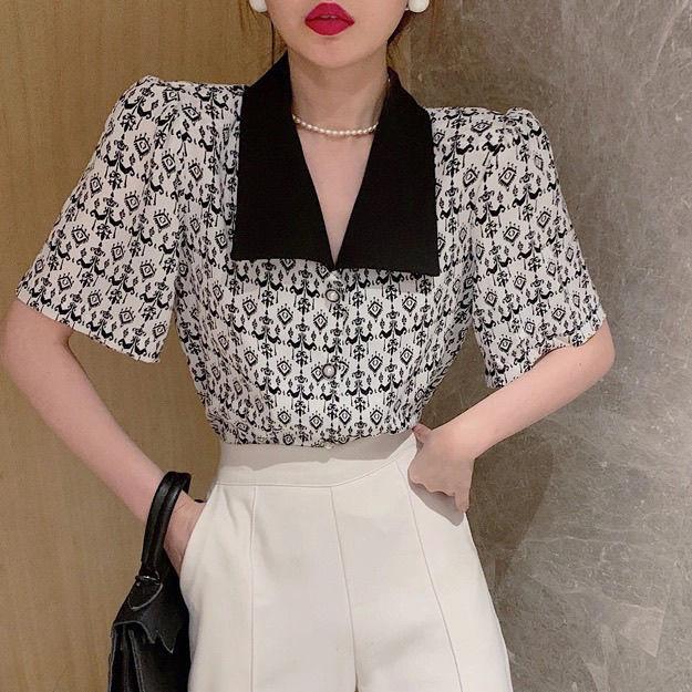 Chili Koko เสื้อสตรีสไตล์ฝรั่งเศส คอลเลคชั่นฤดูร้อน แขนพัฟ ซอก มาใหม่ คอปกตุ๊กตา ลายดอกไม้ ดีไซน์ย้อนยุค 99242