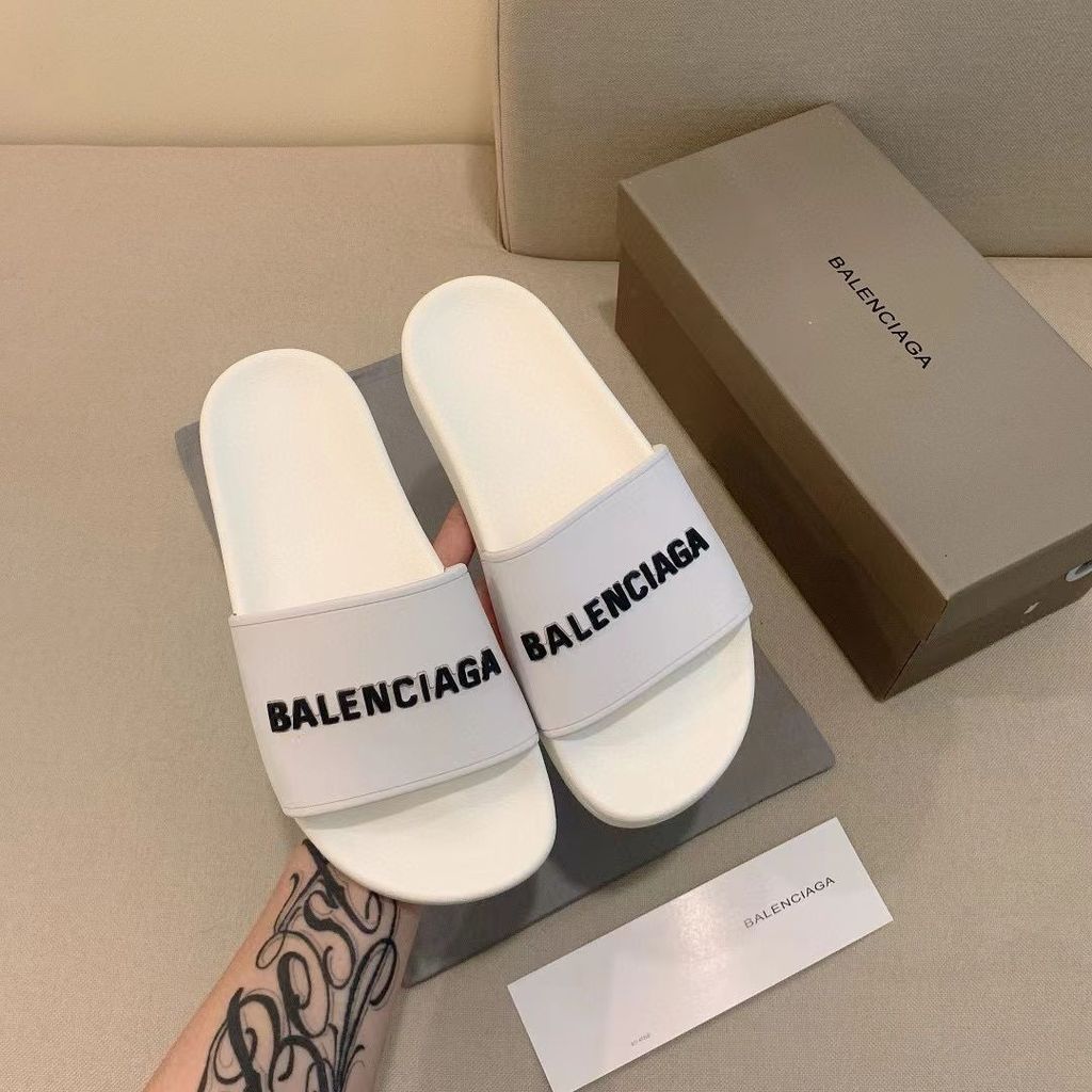 Paris Towerรองเท้าแตะแฟชั่นBฤดูร้อนAll-Match Beach Flip-Flopsผู้ชายผู้หญิงสไตล์เดียวกันสไตล์ใหม่หรูห