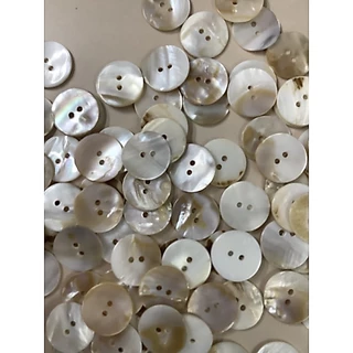 กระดุมเปลือกหอย2รู. 8 10 12 15 18 21 25mm(1ชุดมี6เม็ด)มาใหม่ลายดอกไม้💯