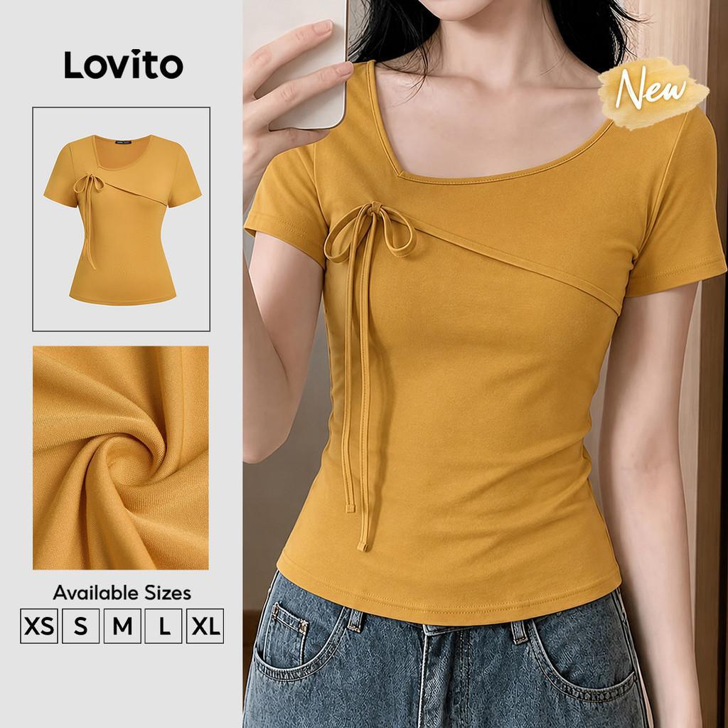 (New Arrival) Lovito เสื้อยืดผู้หญิงแขนสั้น คอไม่สมมาตร ลำลอง ผูกเชือก สีเหลือง สำหรับฤดูใบไม้ผลิและ
