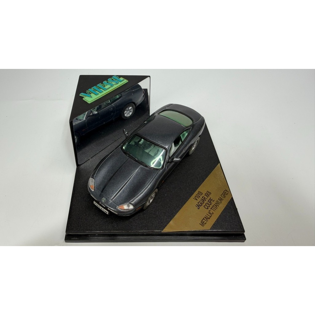 [สต๊อกพร้อม] 1/43 Vitesse Jaguar XK8 Coupe, Metal Titanium Grey, Alloy Material, with Original Displ