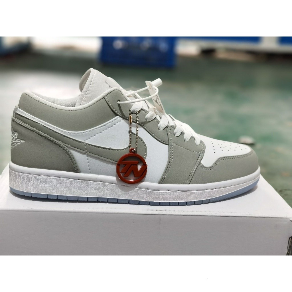 [Rey Stock Free Shipping]ของขวัญ Rey stock Air 1 LOW "WolF Grey"