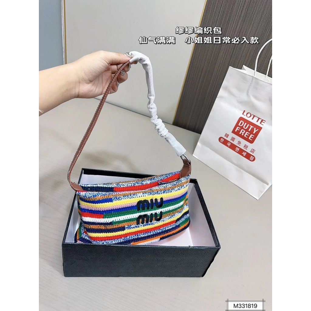 24.9.13 อัปเดต กระเป๋าผ้าสีสันสดใส Miumiu Miumiu
