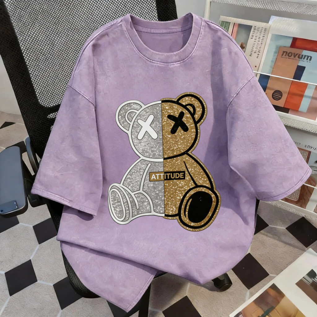 COD MAO Shop เสื้อยืด ' Split Glitter X Eyes Bear ' สไตล์เกาหลี เท่ห์มาก ใส่ได้ทั้งชายหญิง ผ้านุ่มสบายตัวทั้งวัน รองรับ