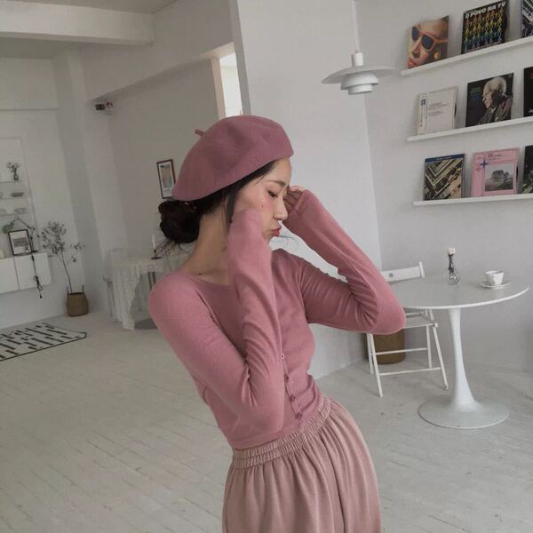 aiiz cardigan เสื้อสเวตเตอร์ถักคอกลมสำหรับผู้หญิง เสื้อคาร์ดิแกนยืดหยุ่นผ้าถัก ZNG